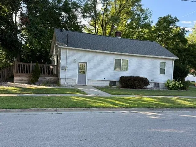 916 E Grove Street, Midland, MI 48640 - #3