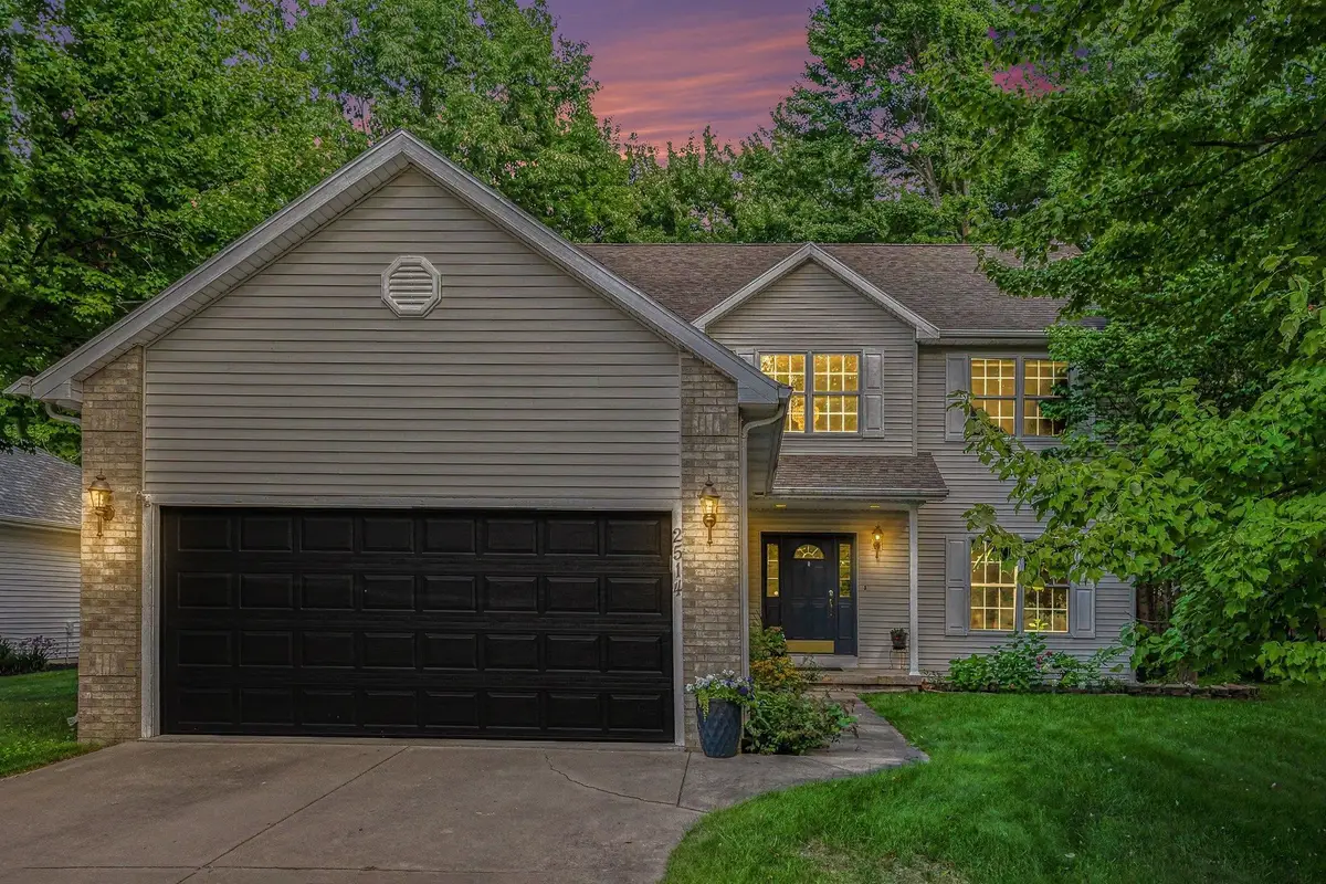 2514 Greenwich Cir Street, Midland, MI 48642 - #1