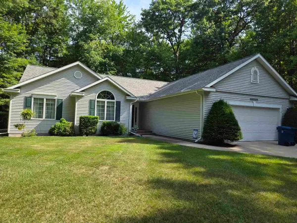 139 E Hickoryridge Drive, Midland, MI 48642