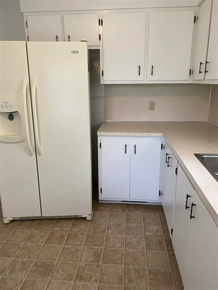 207 W Grove Street, Midland, MI 48640 - #3