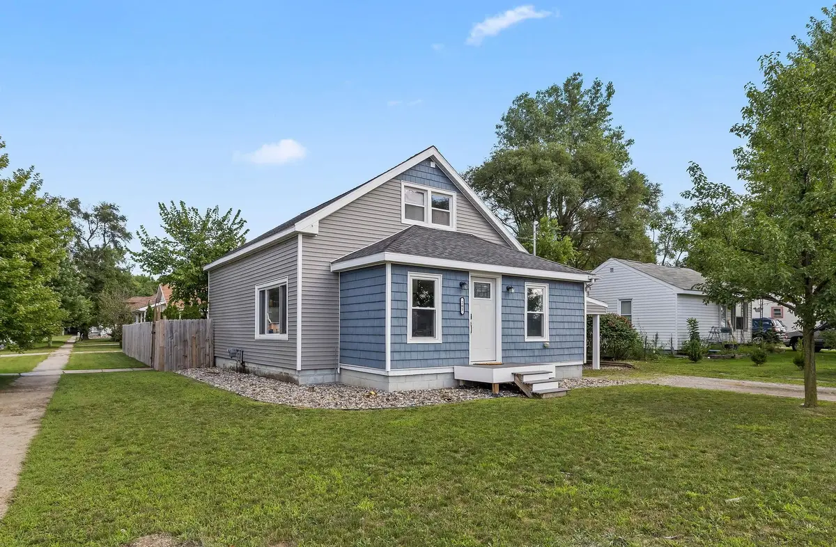 201 E Patrick Street, Midland, MI 48640 - #1