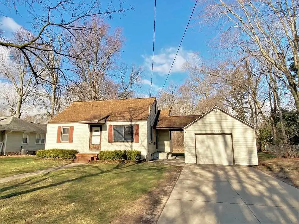 3905 Boston Street, Midland, MI 48642 - #1