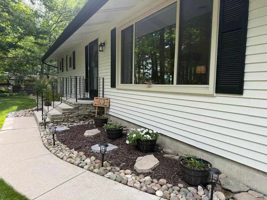 3952 E Kens Lane, Midland, MI 48642-0000 - #2