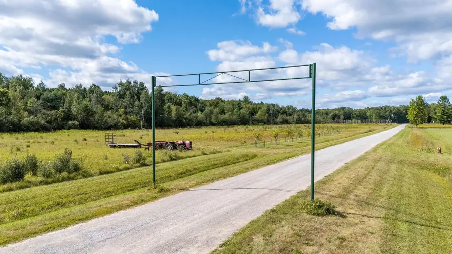 4157 E Hubbard Road, Midland, MI 48642 - #3