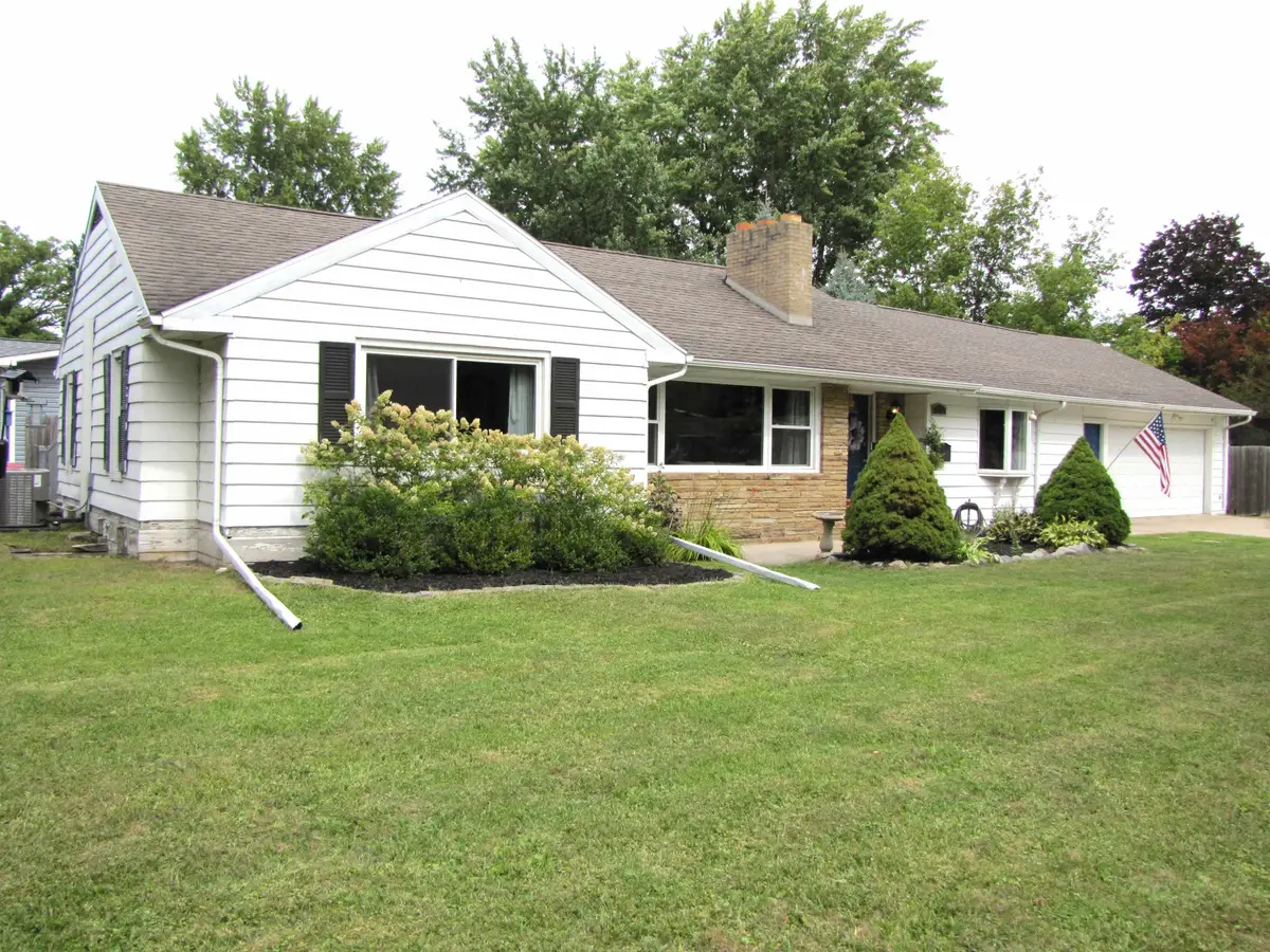 912 W Meadowbrook Street, Midland, MI 48640 - #1