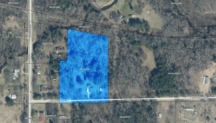695 E Washington Road, Farwell, MI 48622 - #3