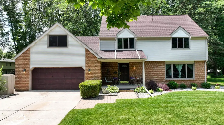 301 Mayfield Lane, Midland, MI 48642 - #2