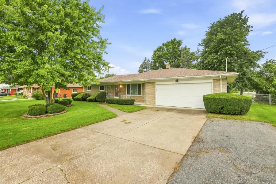 2520 Moonglow Drive, Saginaw, MI 48603 - #2