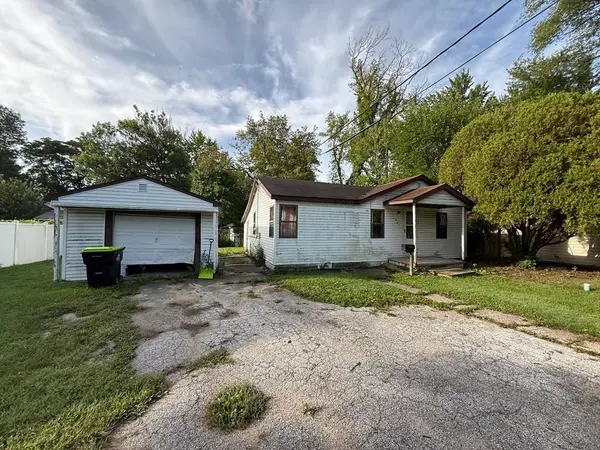 907 W Collins Street, Midland, MI 48640