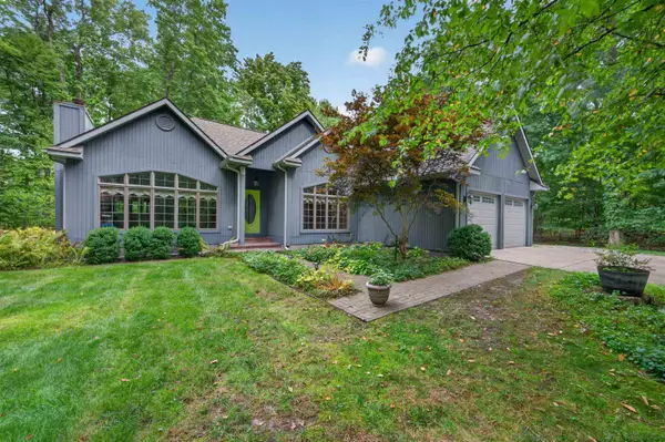 2468 N Woodland Estates Drive, Midland, MI 48642