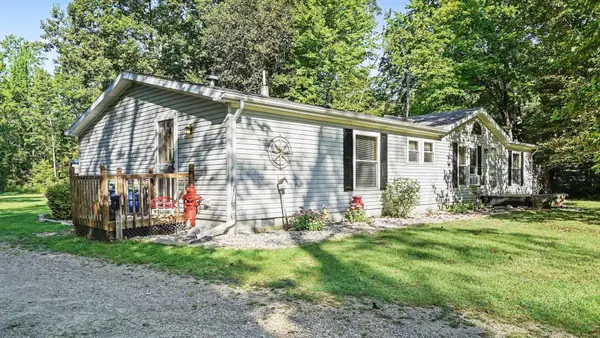 2410 S Loomis Road, Mount Pleasant, MI 48858