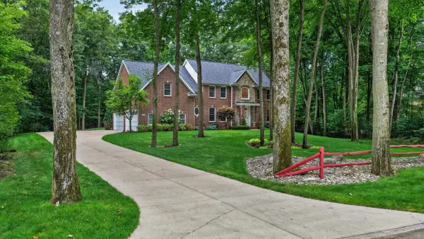 2384 E Cardinal Drive, Midland, MI 48642