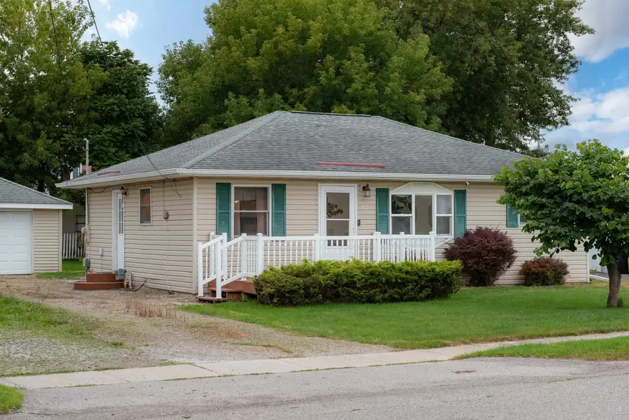 418 S Jennings Street, Pinconning, MI 48650 - #2