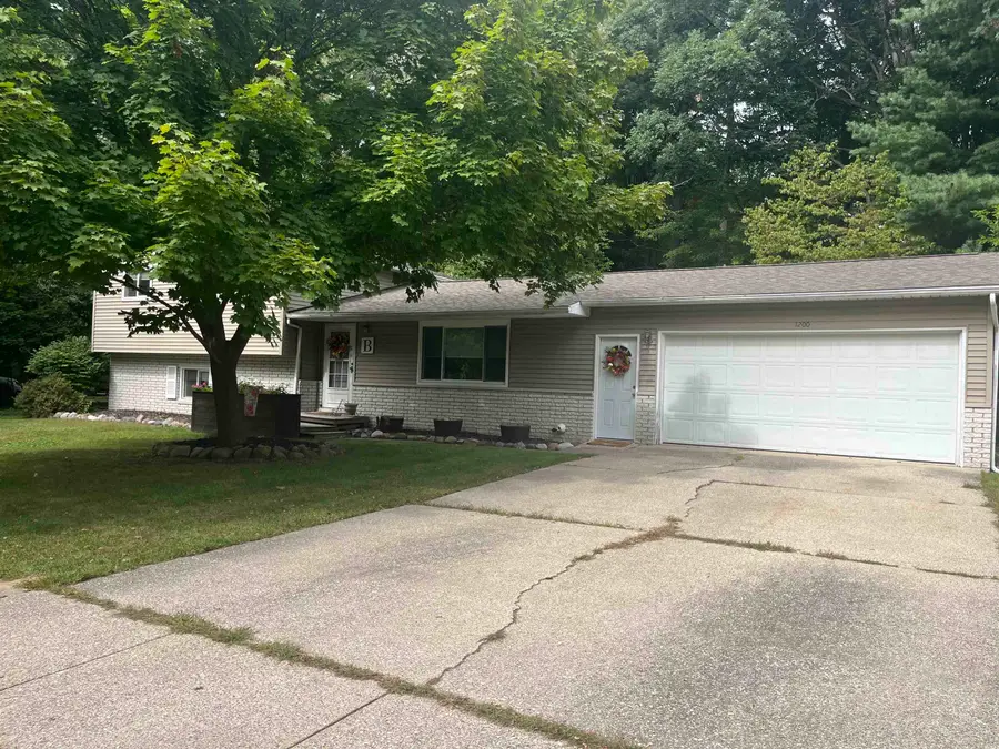 1200 Sylvan Lane Lane, Midland, MI 48640 - #2