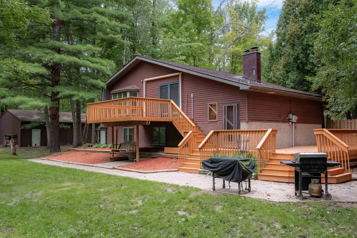 119 W Love Road, Sanford, MI 48657 - #1