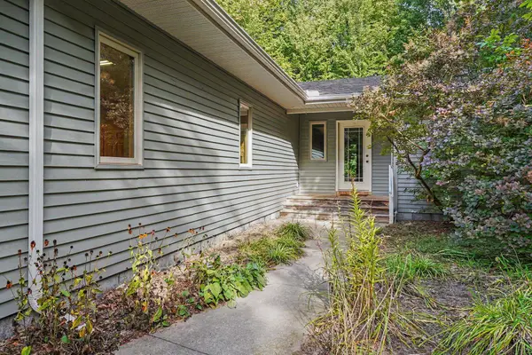 580 W Shearer Road, Sanford, MI 48657