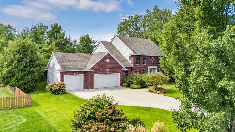 6203 Peachtree Circle, Midland, MI 48642 - #2