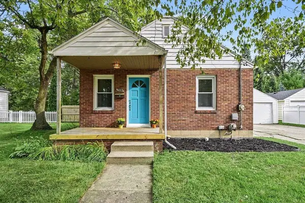 402 W Sugnet Road, Midland, MI 48640