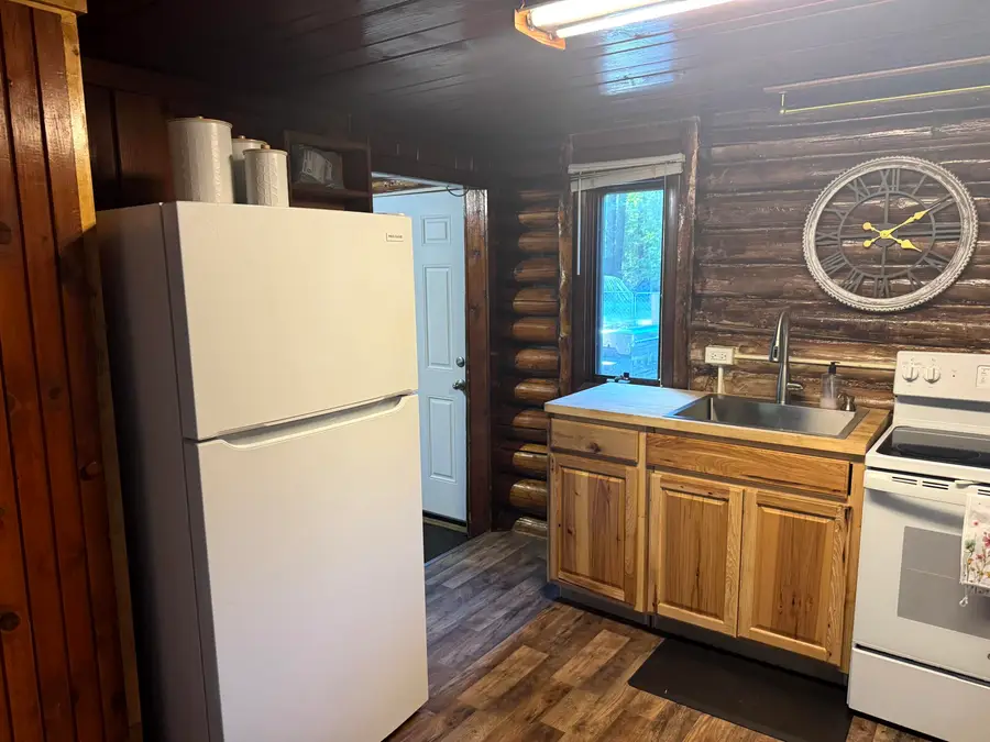 2101 N Neiner Road, Sanford, MI 48657 - #3