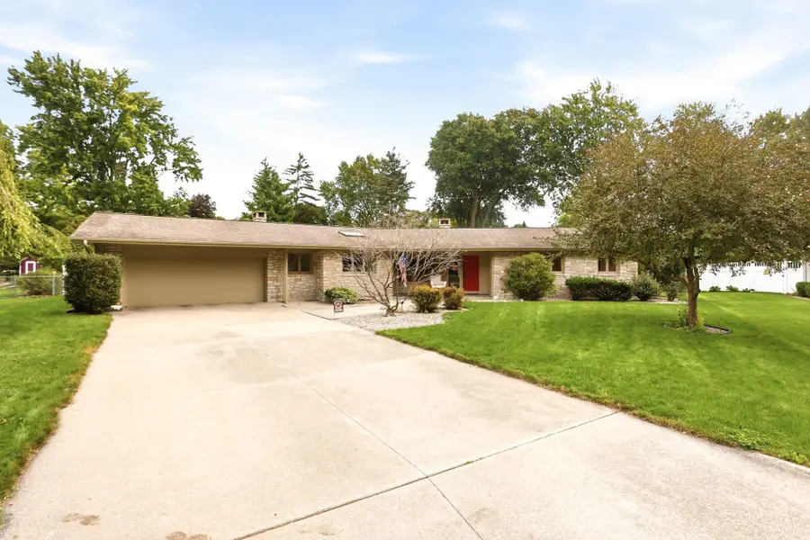 810 Fairway Drive, Saginaw, MI 48638 - #3