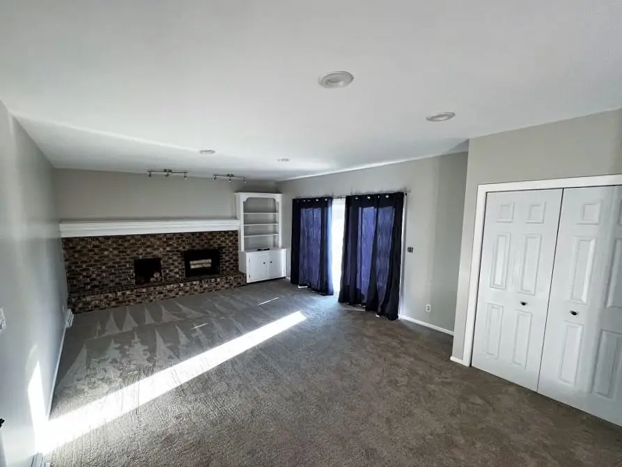 7801 N River Road, Freeland, MI 48623 - #3