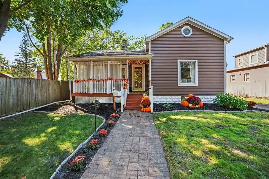 611 W Ellsworth Street, Midland, MI 48640 - #3