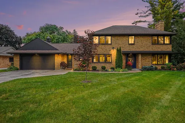 1225 W Saint Andrews Road, Midland, MI 48640-6320