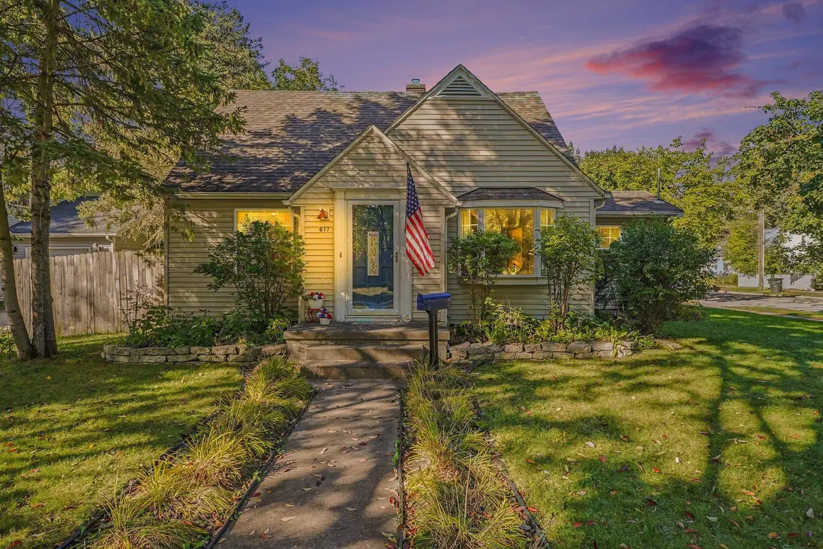 617 E Ashman Street, Midland, MI 48642 - #1