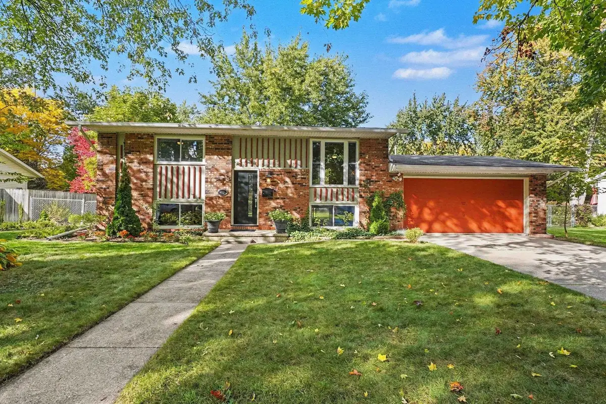 413 Hollybrook Drive, Midland, MI 48642 - #1