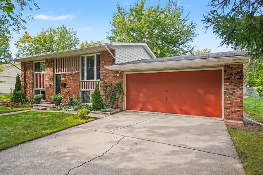 413 Hollybrook Drive, Midland, MI 48642 - #2