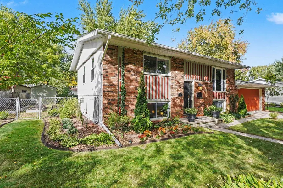 413 Hollybrook Drive, Midland, MI 48642 - #3