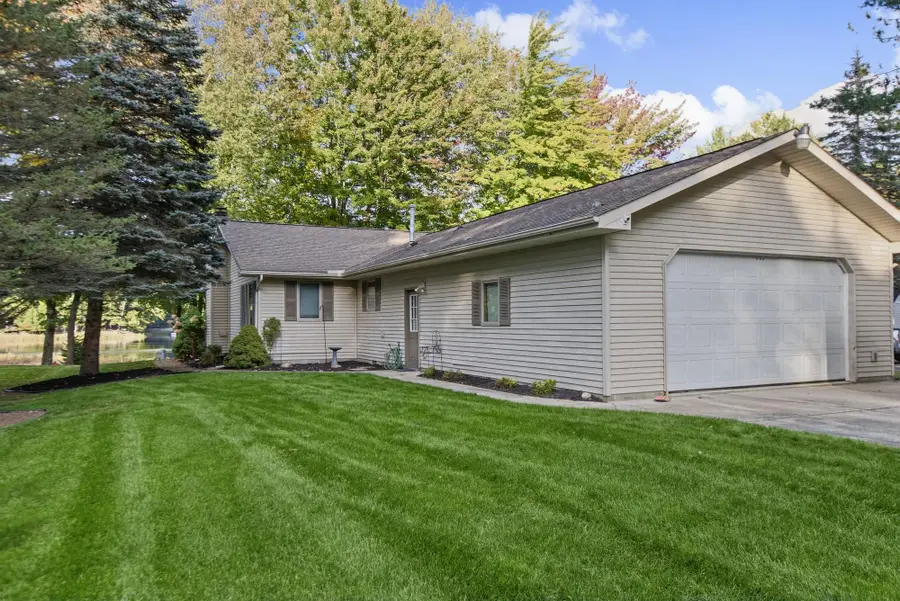 3094 West River Drive, Gladwin, MI 48624 - #2