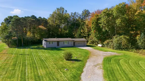 3697 N Sturgeon Road, Midland, MI 48642