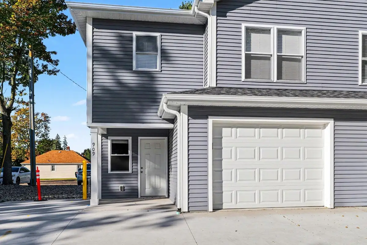 909 Wyllys Street, Midland, MI 48642 - #1