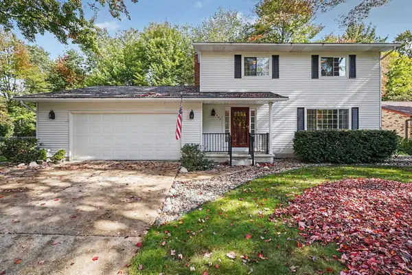 5800 Lampligher Lane, Midland, MI 48642