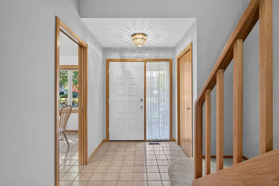 6006 Summerset Drive, Midland, MI 48640 - #3