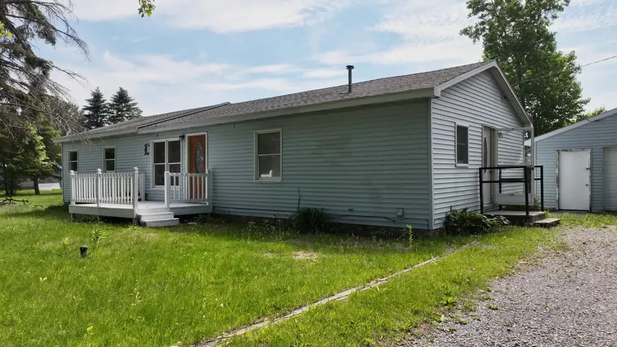 1442 S 11 Mile Road, Auburn, MI 48611 - #2
