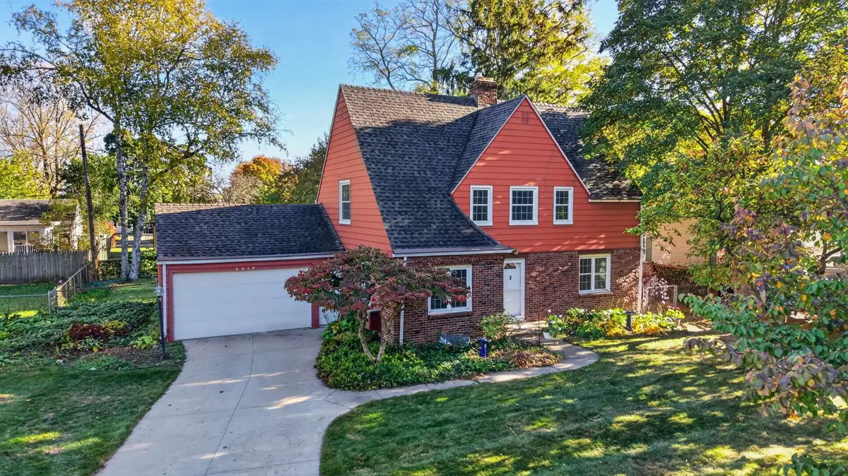 2910 Manor Drive, Midland, MI 48640 - #1