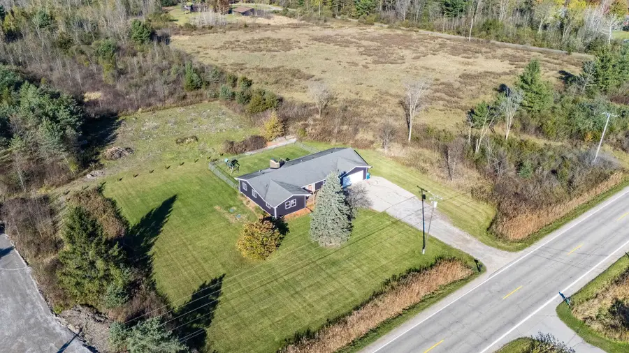 3411 N Eastman Road, Midland, MI 48642 - #2