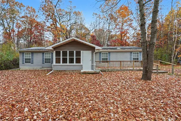 66 W Silver Fox Lane, Midland, MI 48640
