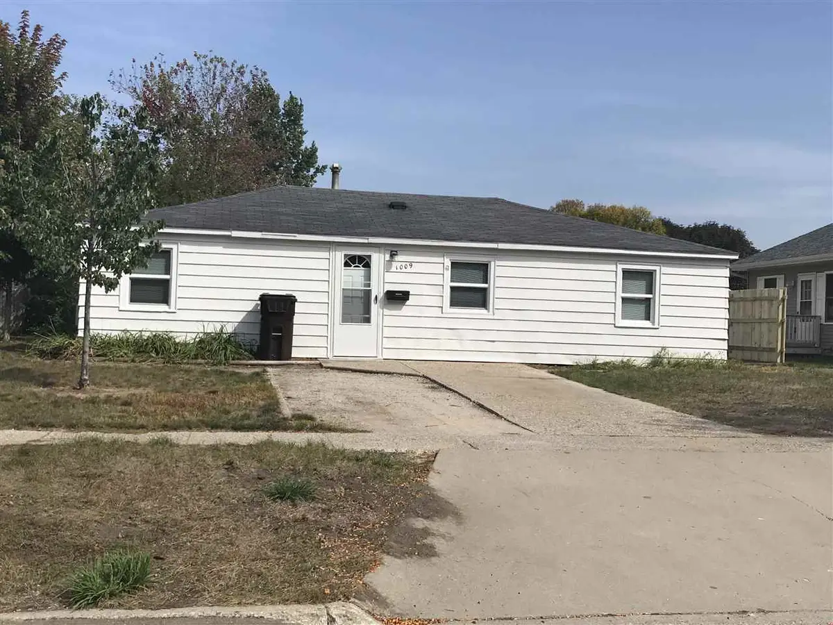 1009 E Pine Street, Midland, MI 48640 - #1