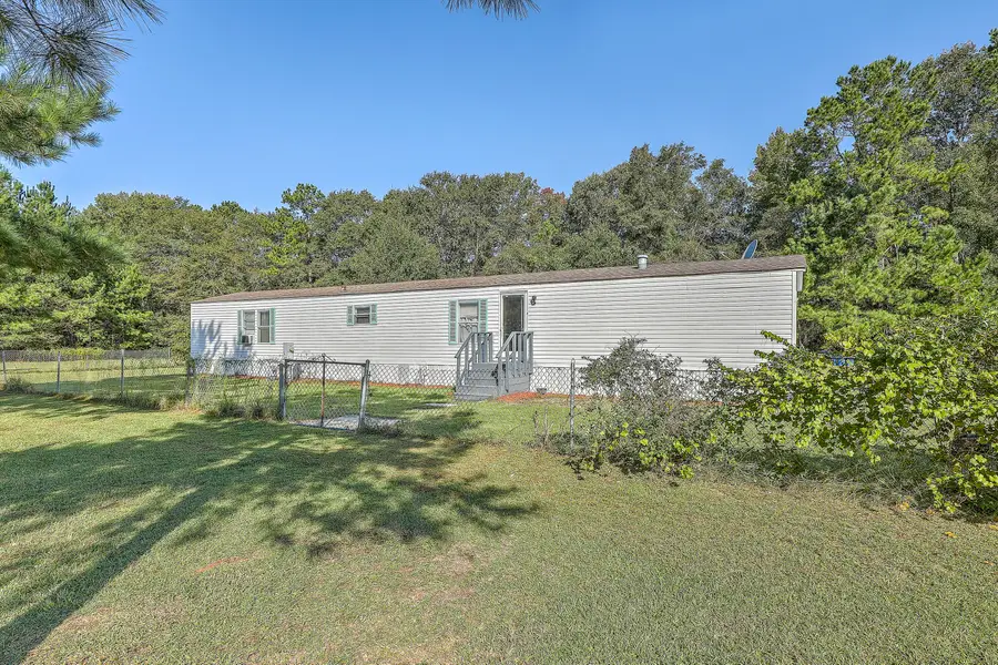 118 Rooster Lane, Saint Stephen, SC 29479 - Image #3