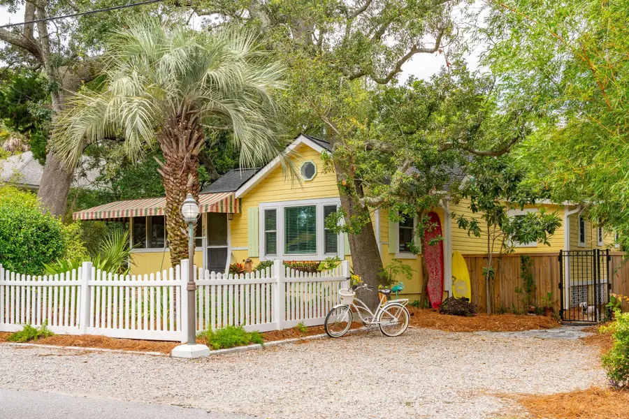 420 E Erie Avenue, Folly Beach, SC 29439 - Image #2