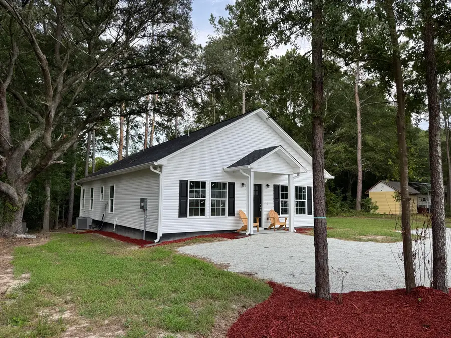 522 Miracle Drive, Eutawville, SC 29048 - Image #2