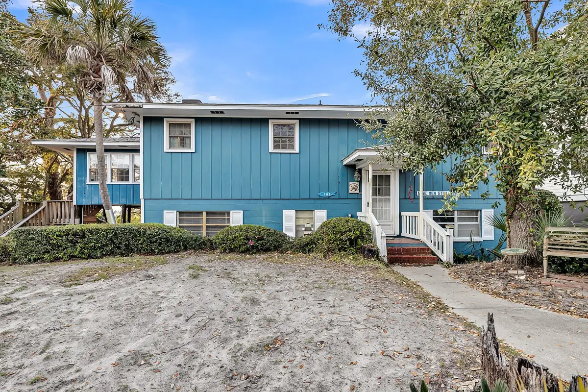 702 E Erie Avenue, Folly Beach, SC 29439 - Image #1