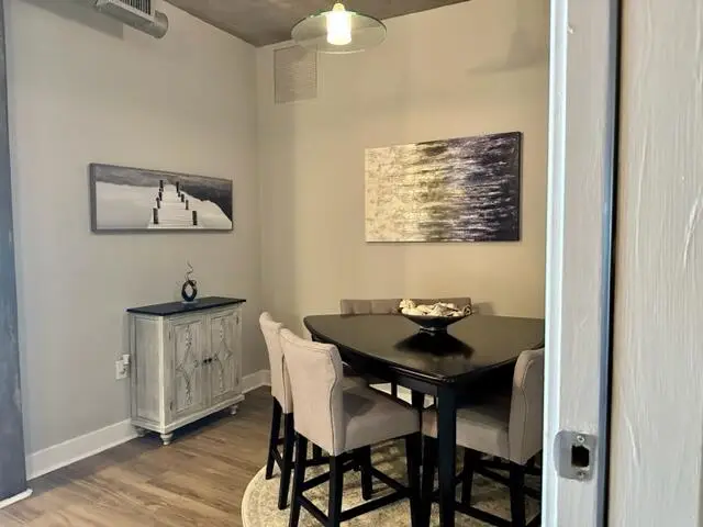 150 Bee Street #611, Charleston, SC 29401 - Image #2