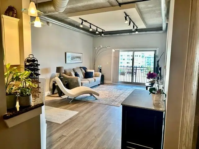 150 Bee Street #611, Charleston, SC 29401 - Image #3