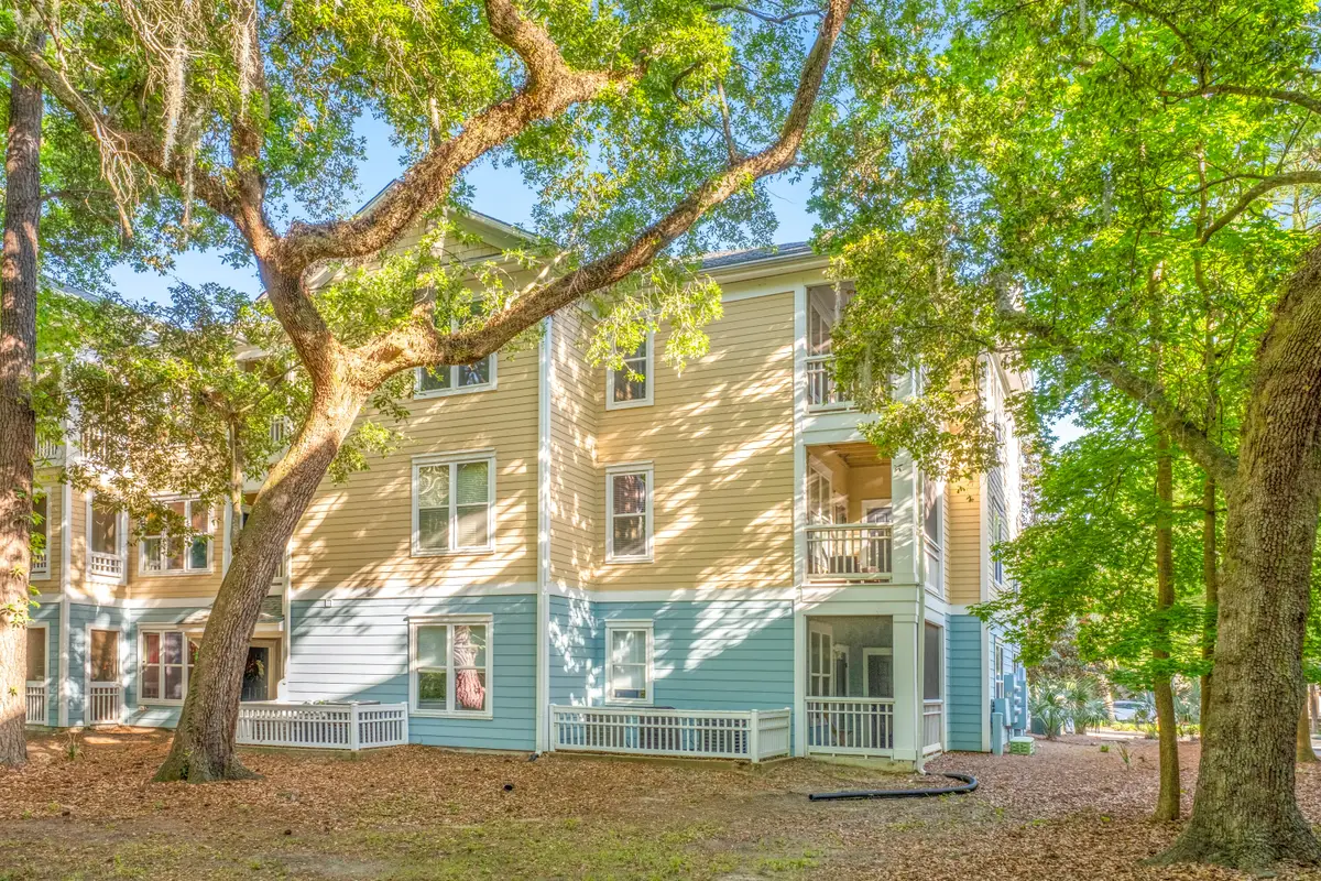 200 Bucksley Lane #302, Charleston, SC 29492 - Image #1