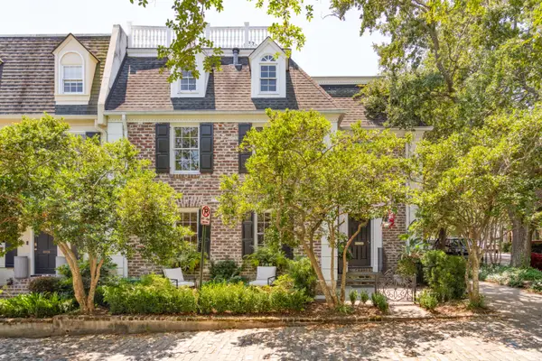 39 N Adgers Wharf, Charleston, SC 29401