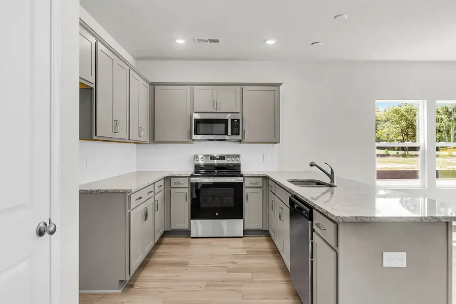 1001 Par Three Court, Manning, SC 29102 - Image #3